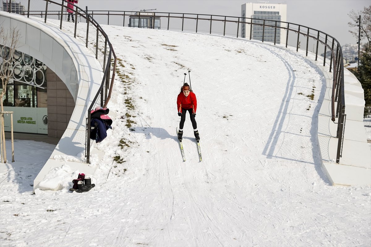 Başkent Millet Bahçesi, kış sporu tutkunlarının uğrak noktası oldu #11