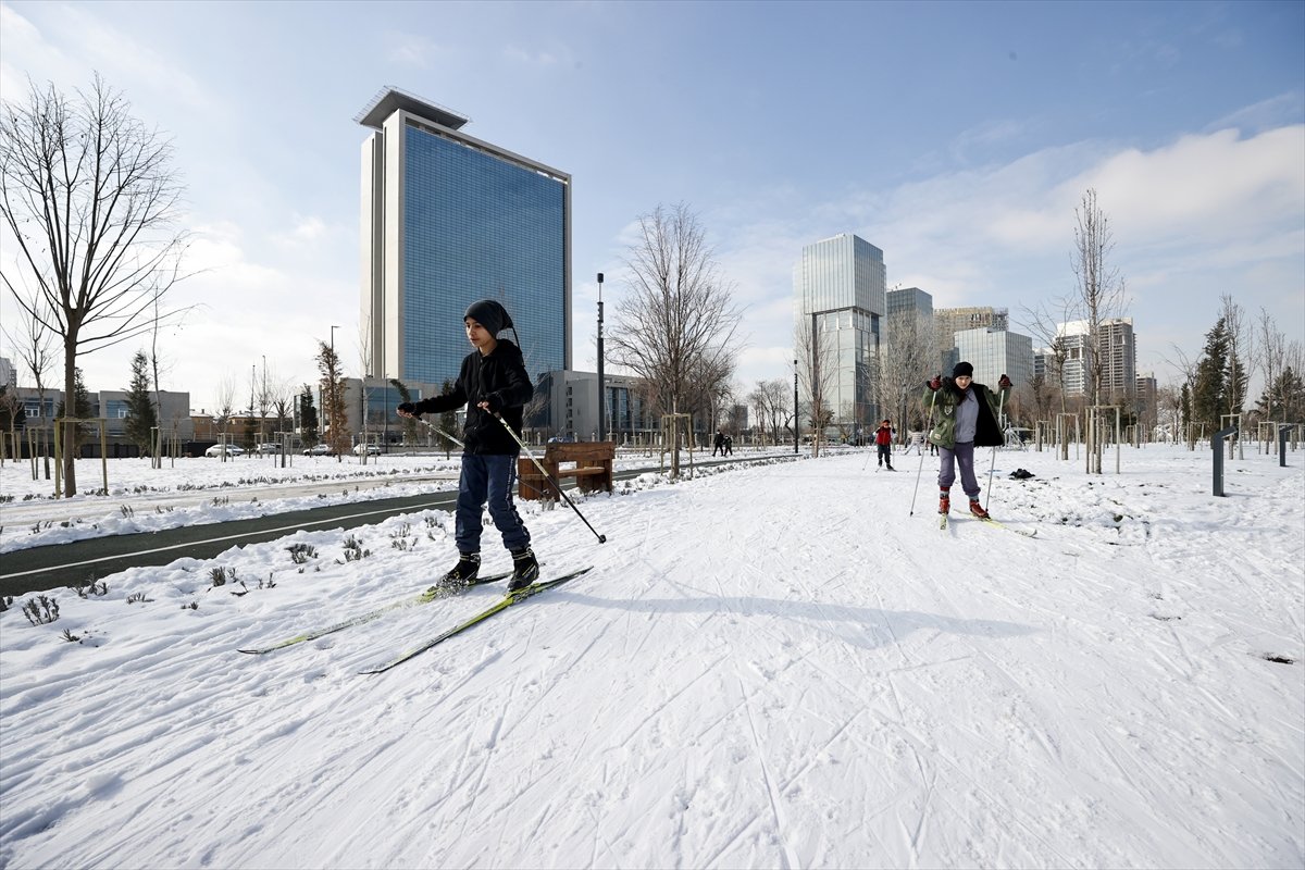 Başkent Millet Bahçesi, kış sporu tutkunlarının uğrak noktası oldu #8