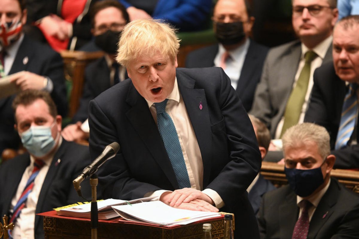 Boris Johnson parti skandalı için özür diledi #1
