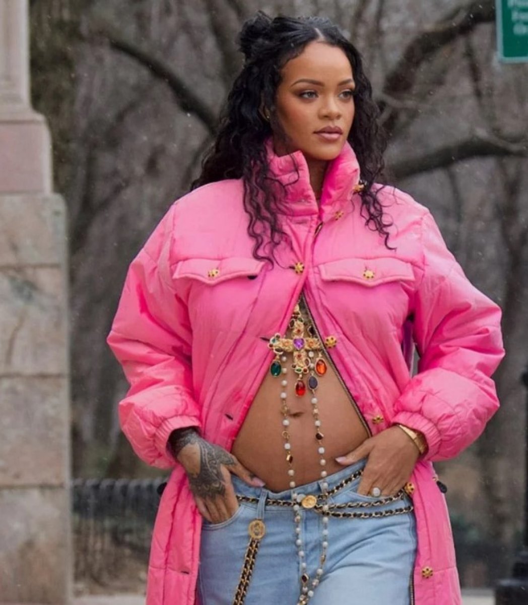 Rihanna dan yeni hamilelik pozu #4