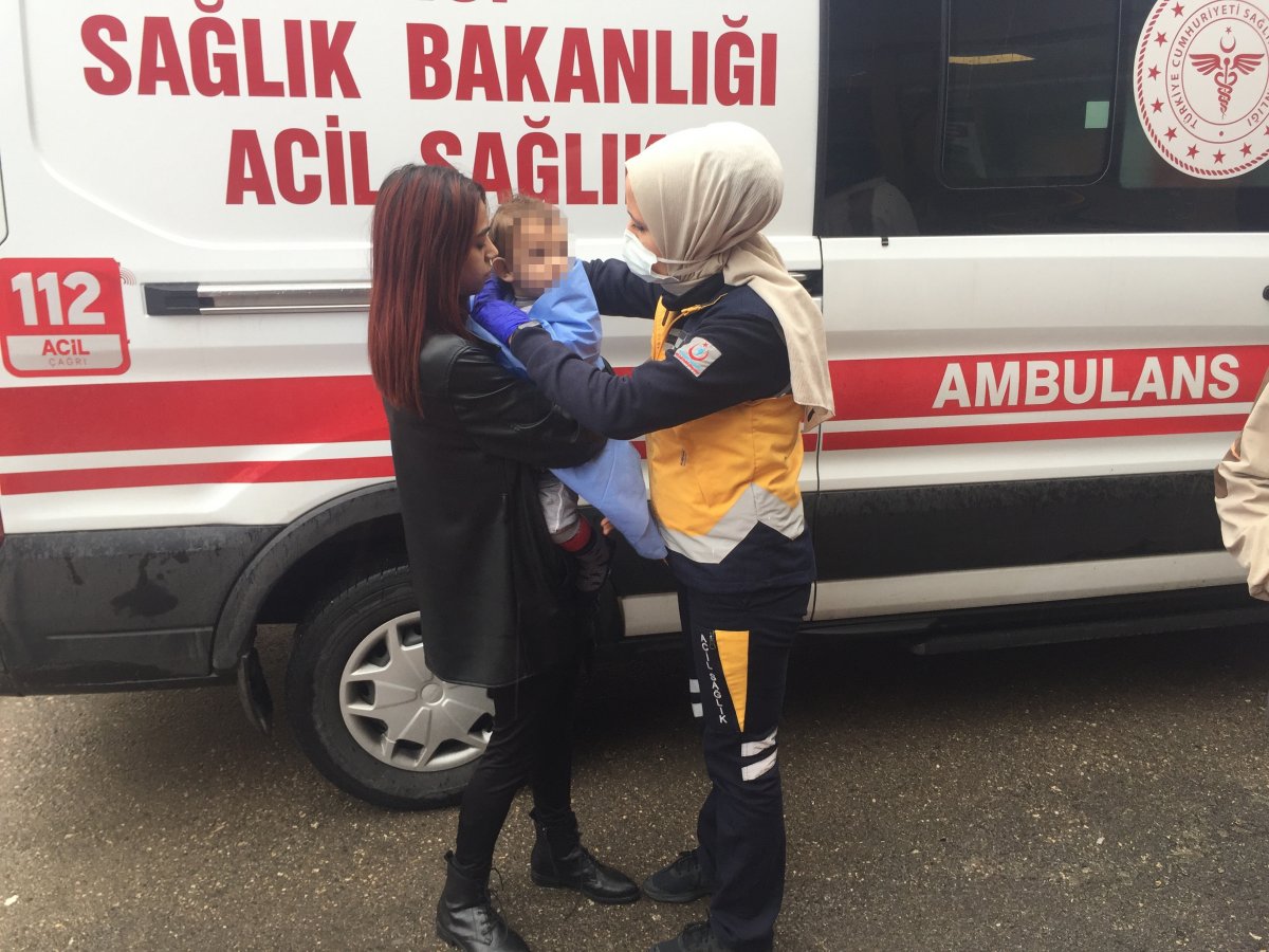 Adana da dehşet: Çocuklarının bulunduğu evi ateşe verdi #4