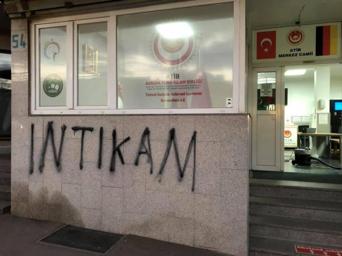 Avusturya’da, Türk camisine saldırı düzenlendi #1