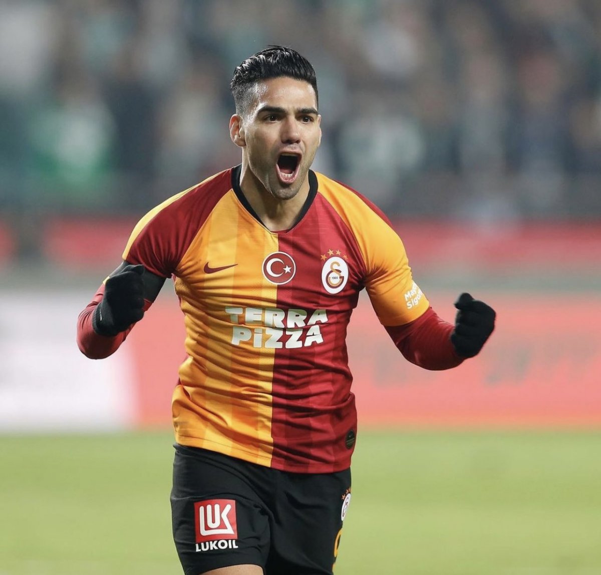 Radamel Falcao, Beşiktaş a imza atan Gedson u sildi #2