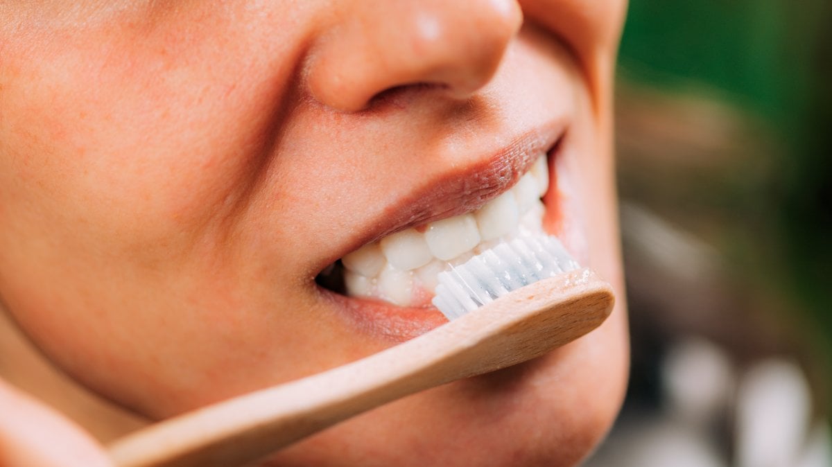 The 5 most effective natural methods to whiten teeth #1