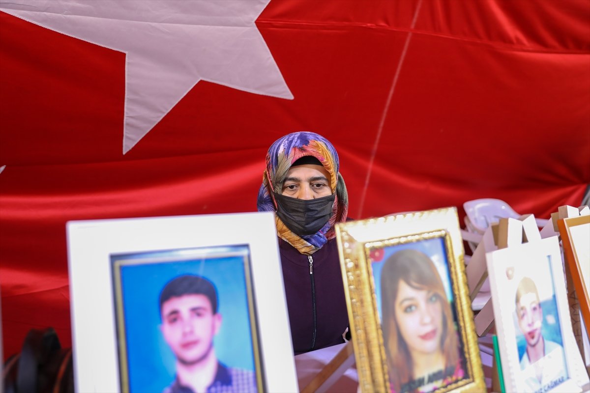 Diyarbakır annelerinin evlat nöbeti: Güvenlik güçlerine teslim olun #4