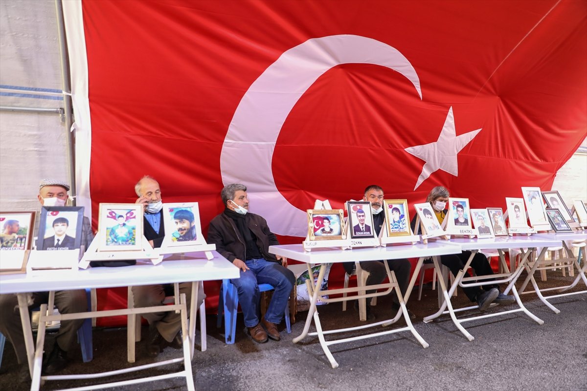 Diyarbakır annelerinin evlat nöbeti: Güvenlik güçlerine teslim olun #7