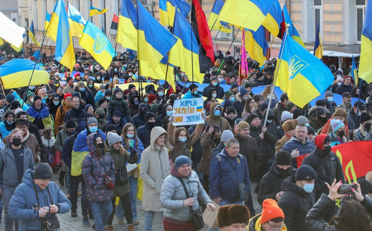 Ukraynalı göstericiler, Rusya sınırında yürüdü #5