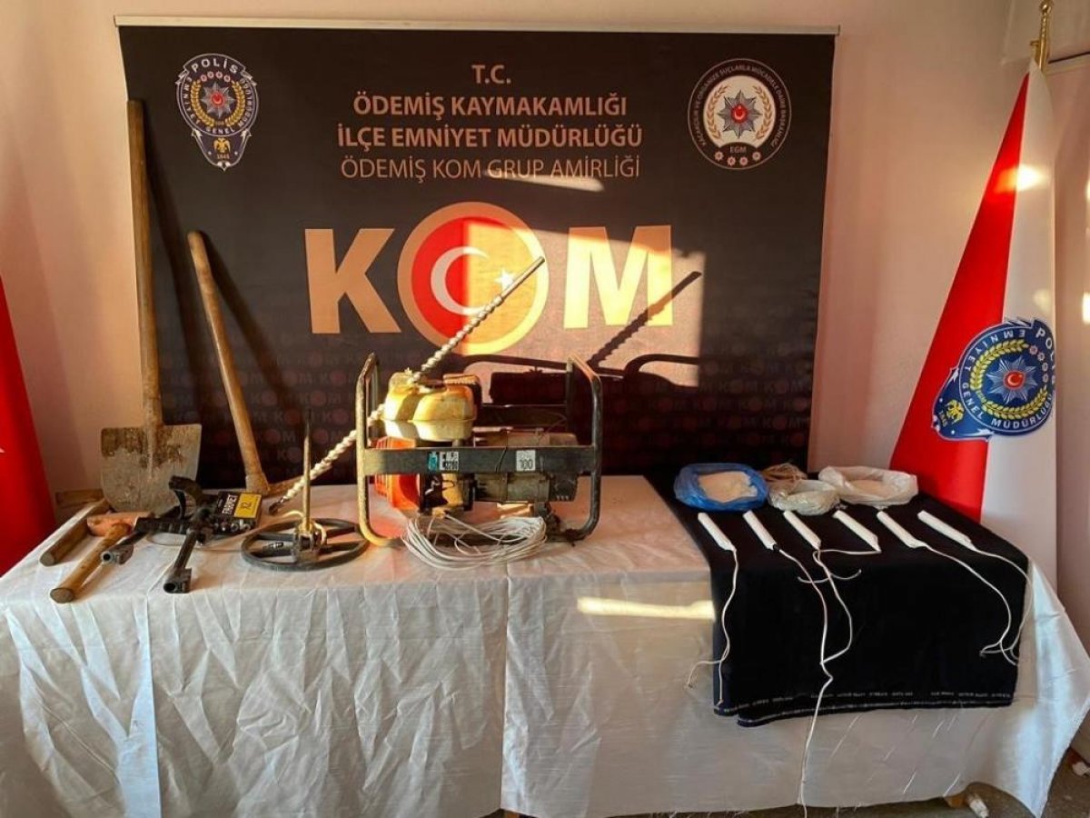 İzmir’de dinamit kullanarak kaçak kazı yapanlar yakalandı #2