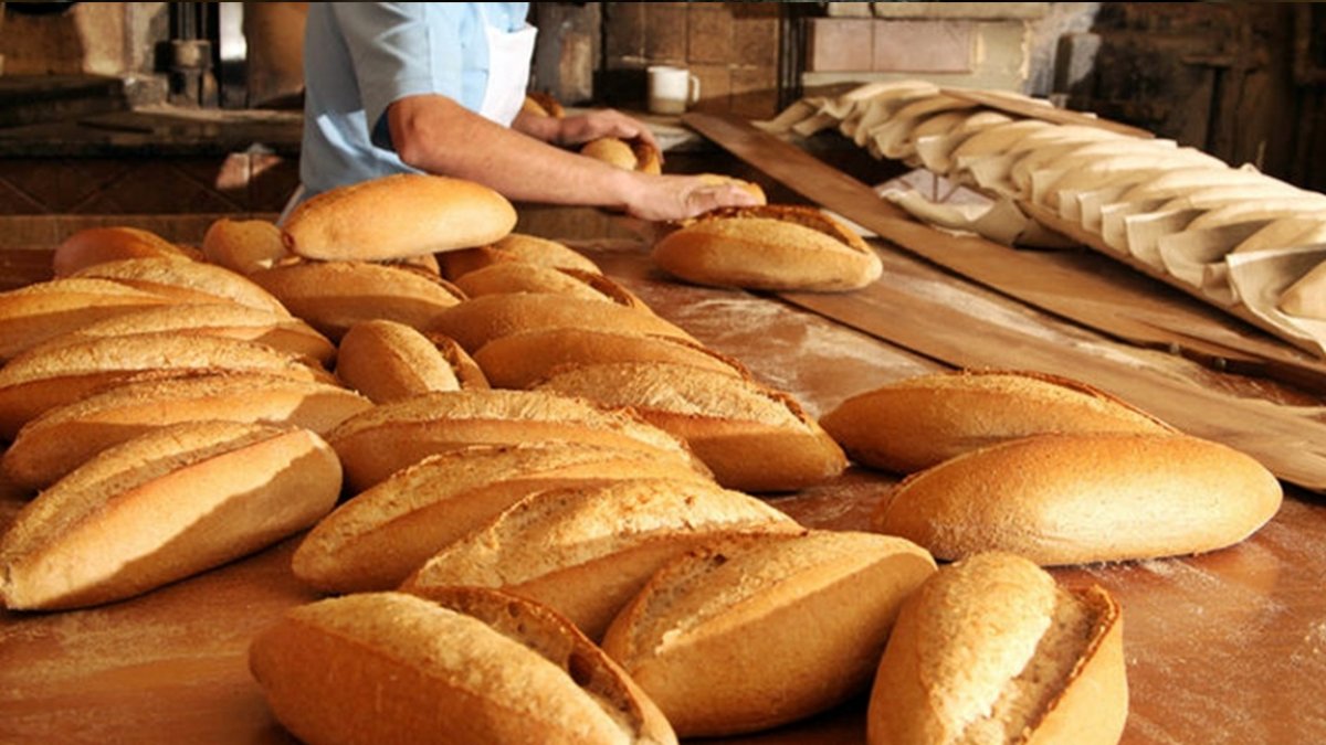 İstanbul da 210 gram ekmeğin fiyatı 3 liraya yükseltildi #1