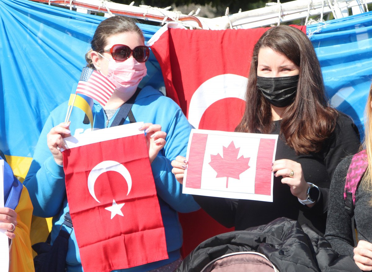 Adana’da Ukraynalılar, Rusya’yı protesto etti #2