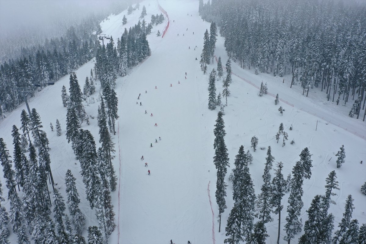 Ilgaz Dağı nda minik kayakçıların soğuk hava ve fırtına altında eğitimi #3