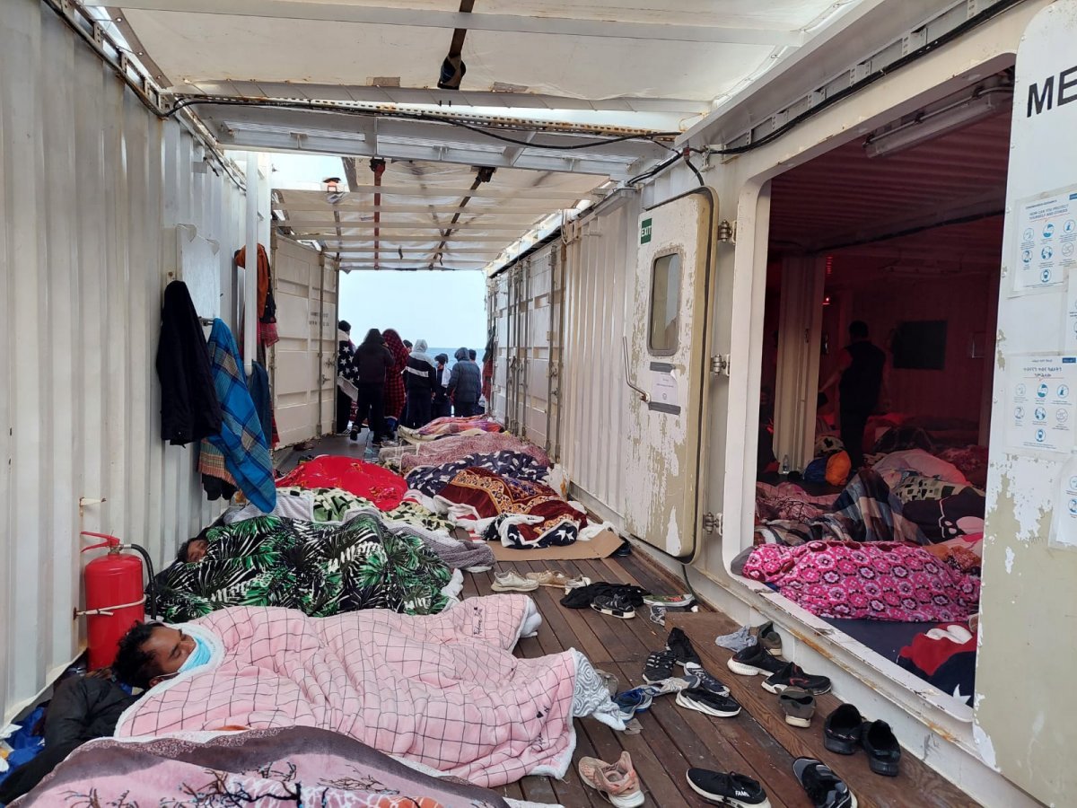 Akdeniz de 228 düzensiz göçmen kurtarıldı #2