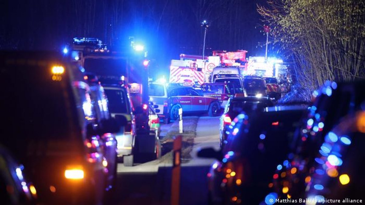Almanya’da tren kazası: 1 ölü, 30 yaralı #1