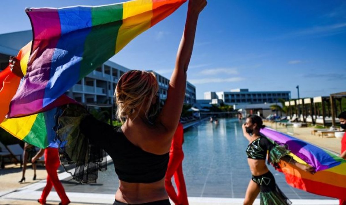 Küba da açılan ilk LGBT oteli, yeniden hizmete girdi #2