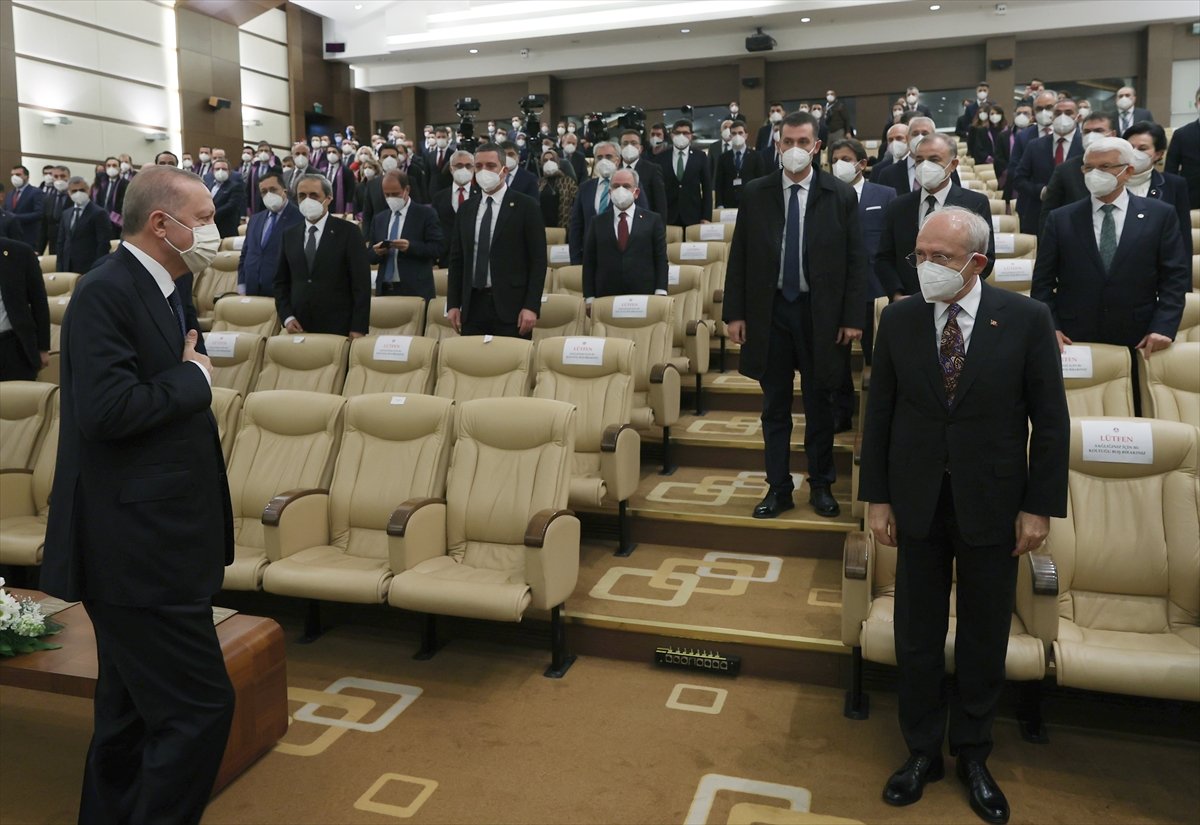 Cumhurbaşkanı Erdoğan ile Kemal Kılıçdaroğlu, törende selamlaştı #2