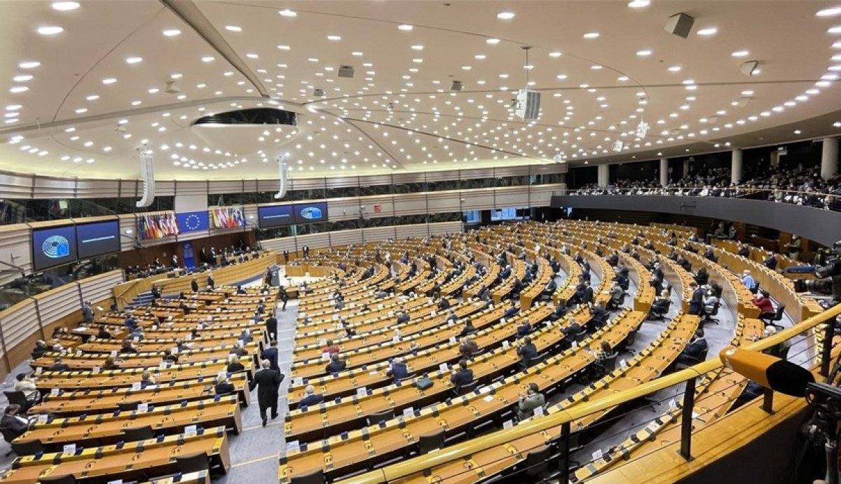 Avrupa Parlamentosu, Ukrayna ya 1,2 milyar yardımı onayladı #1