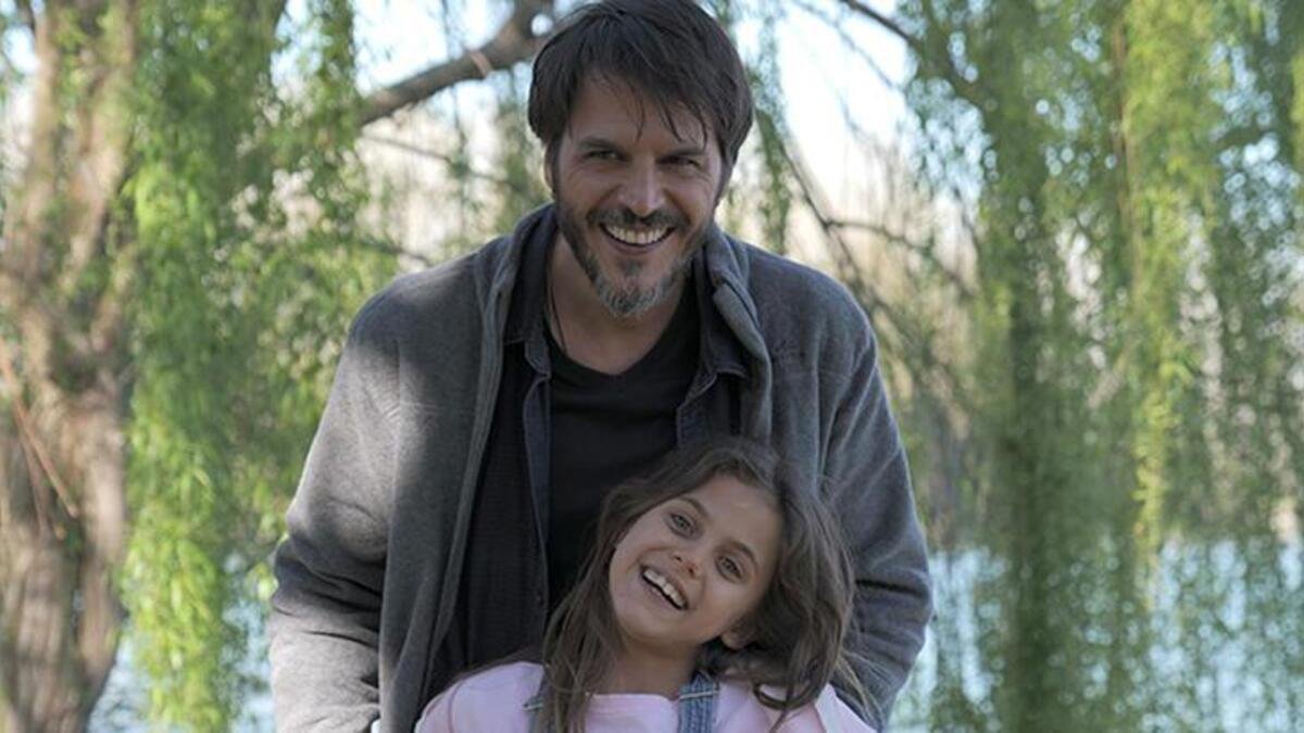 Mehmet Günsür kızıyla aynı dizide rol aldı #1