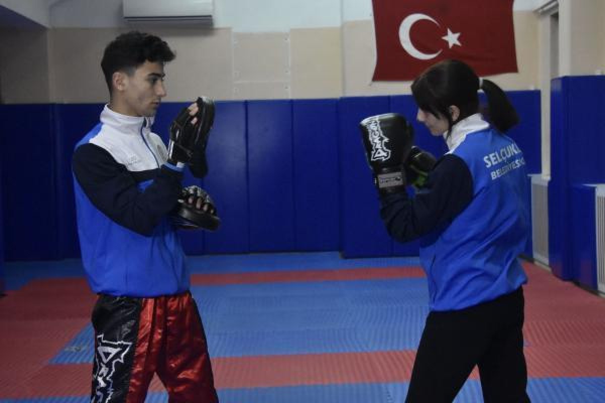Konya da  yapamazsın  diyenlere inat kick boks şampiyonu oldu #3