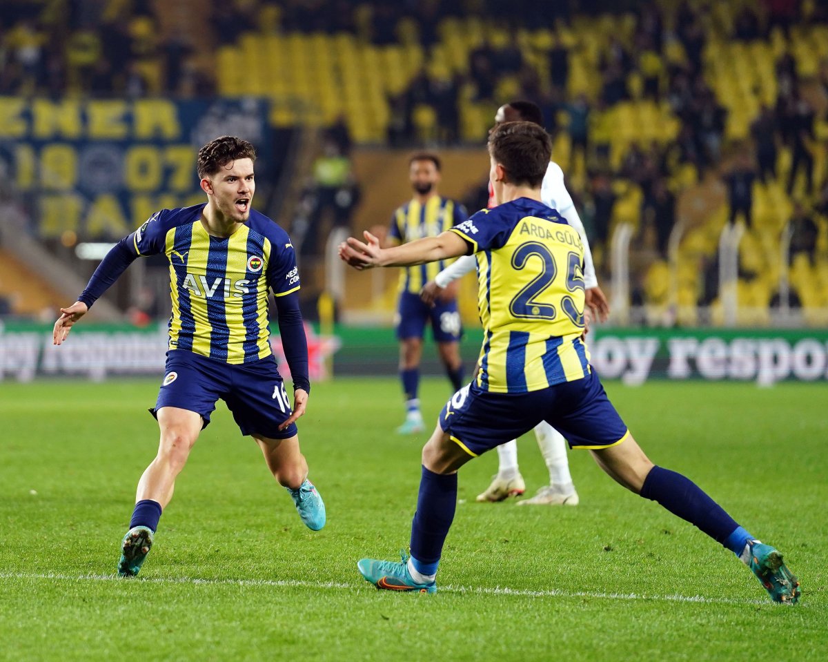 Fenerbahçe den Ferdi Kadıoğlu na yeni teklif #1