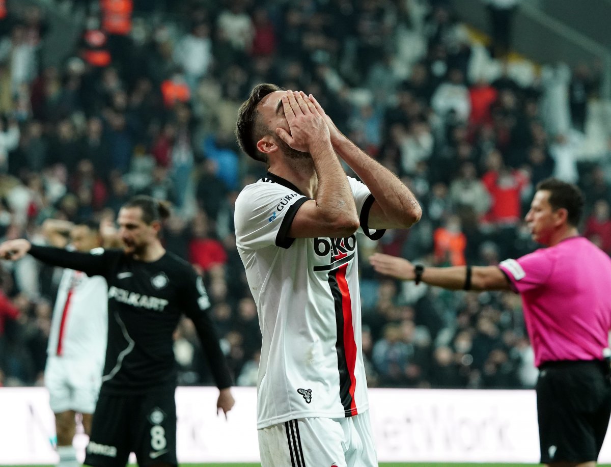 Beşiktaş, bu sezon 18 kez direklere takıldı #2