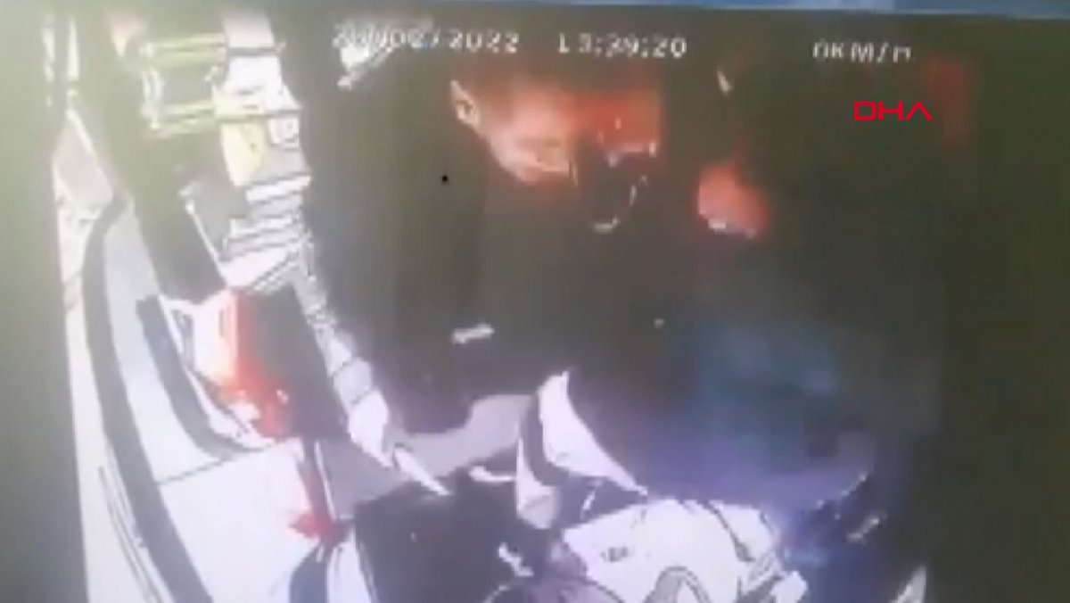 Eskişehir de otobüs şoförüne bıçaklı saldırı gerçekleştirildi #2