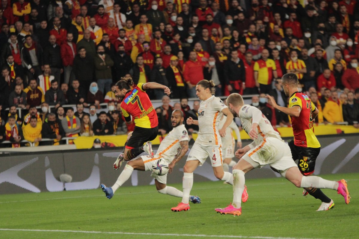 Galatasaray, Göztepe yi 3 golle mağlup etti #1