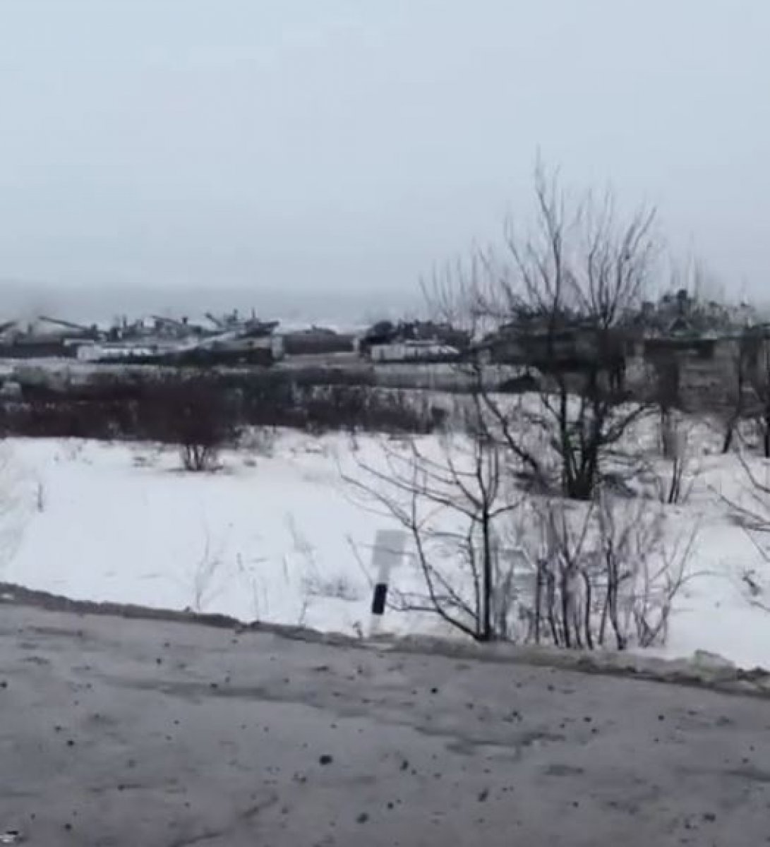 Rus zırhlı birlikler, Ukrayna sınırı yakınlarında görüntülendi #2