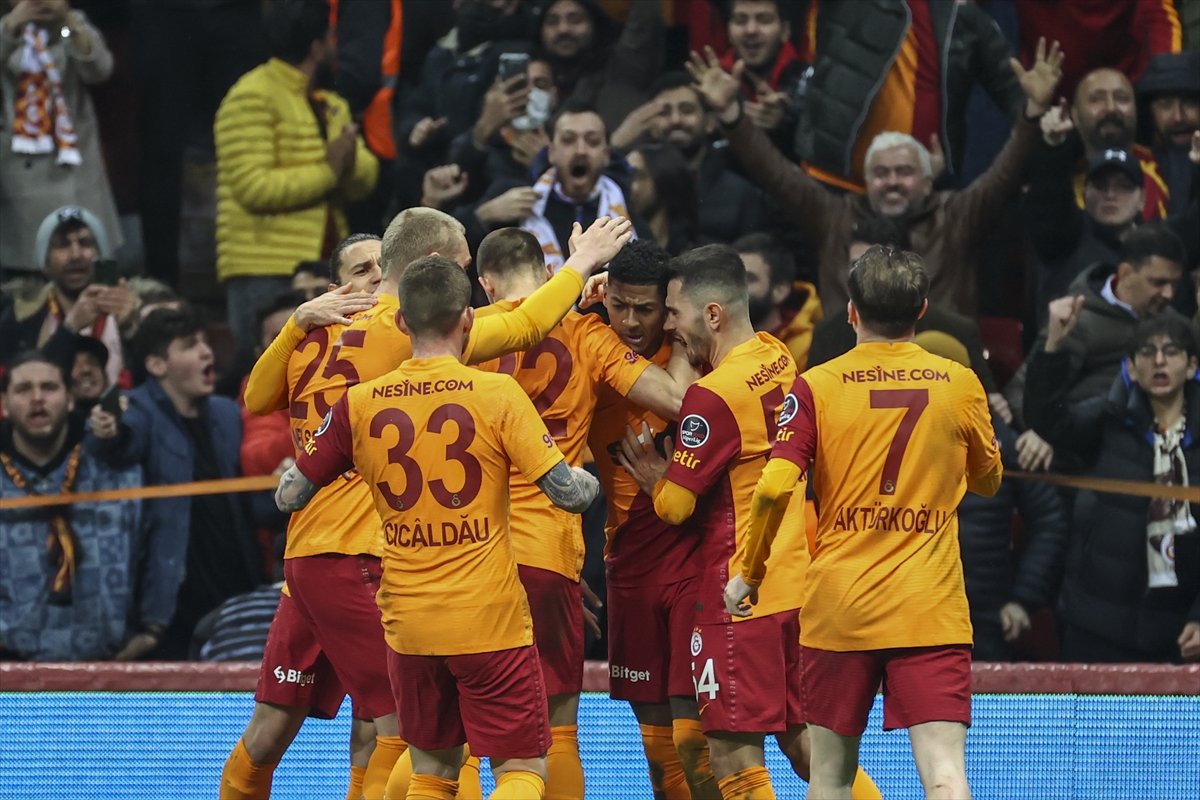 Galatasaray, Rizespor’u 4 golle mağlup etti #2