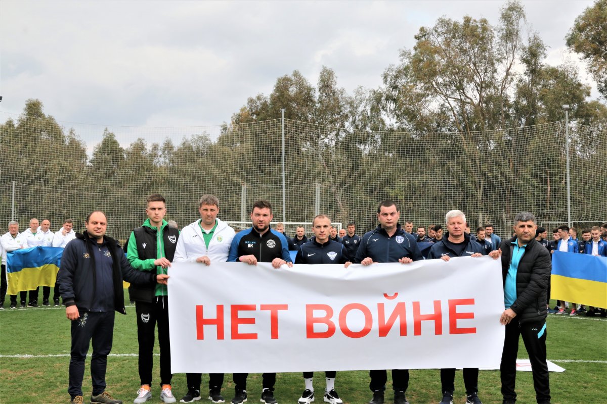 Antalya da kamp yapan Ukraynalı futbolcular, 'savaşa hayır' dedi #4