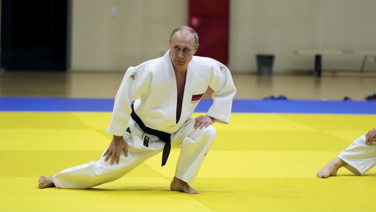 Putin in siyah kuşağı, Dünya Tekvando Federasyonu tarafından iptal edildi #3