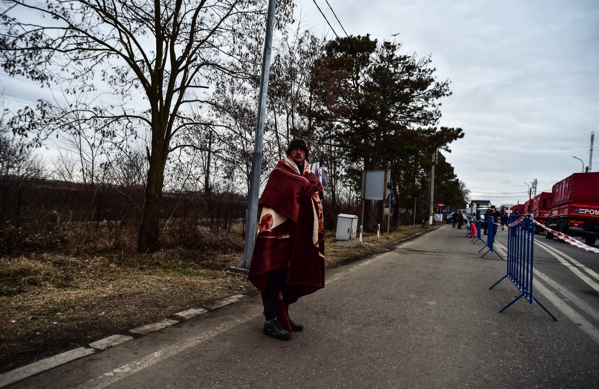 Ukrainians left their country in tears #2