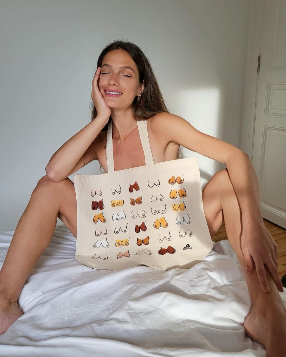 Barbaroslar Akdeniz in Kılıcı nın Despina sı Gülcan Arslan yatakta yarı çıplak poz verdi!  Sen neymişsin ya  #1