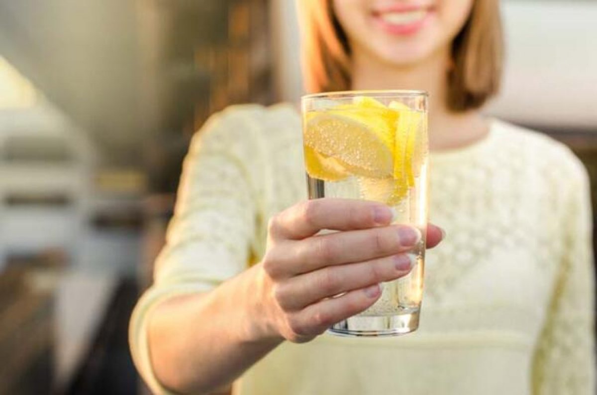 Sabahları limonlu su içmenin 5 mucizevi faydası #4