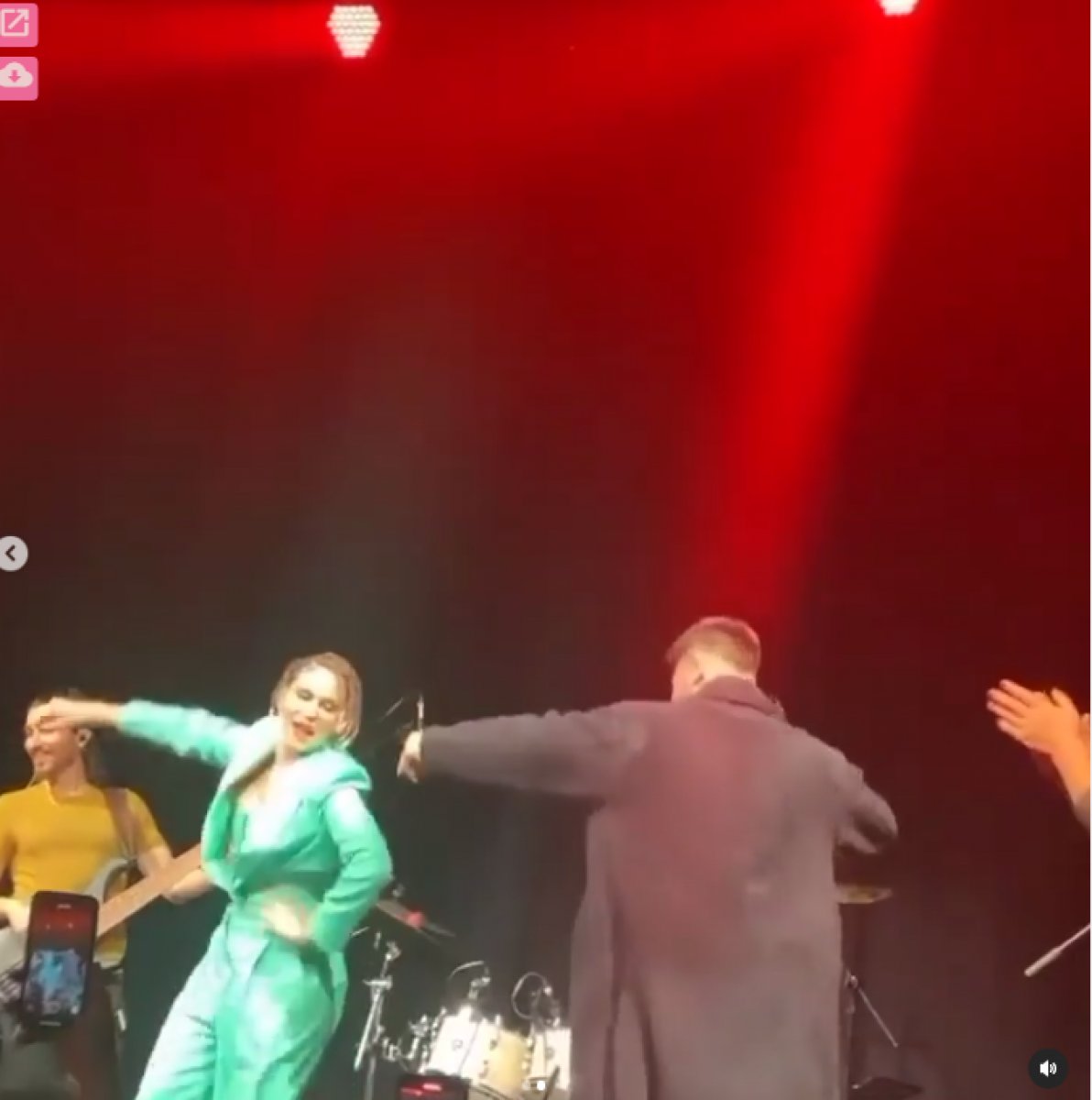 Farah Zeynep Abdullah ın ütüsüz pantolonu beğenilmedi #4