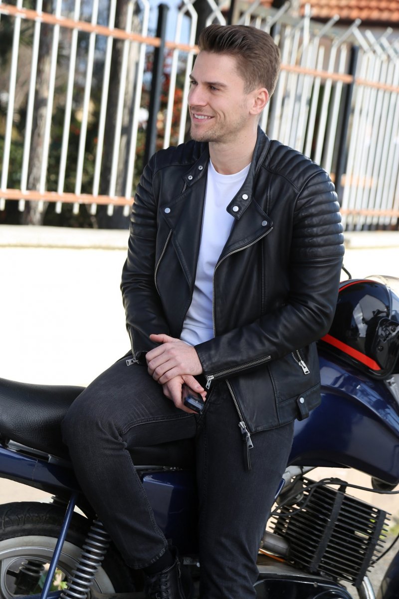 Savaşçı nın efsane ismi Üç Kız Kardeş ile ekranlara dönüyor! Yakışıklı oyuncu  Hakan  rolünü kaptı #2