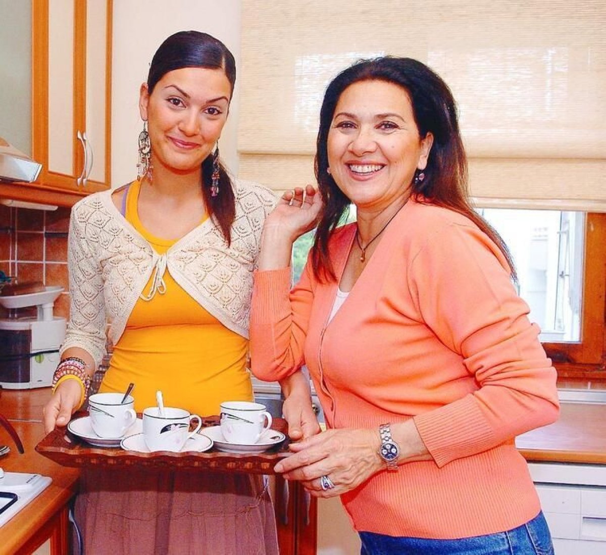 Diriliş Ertuğrul un Hayme Ana sı bakın gerçekte kimin  annesi  çıktı! Ağzınız açık kalacak...  #4