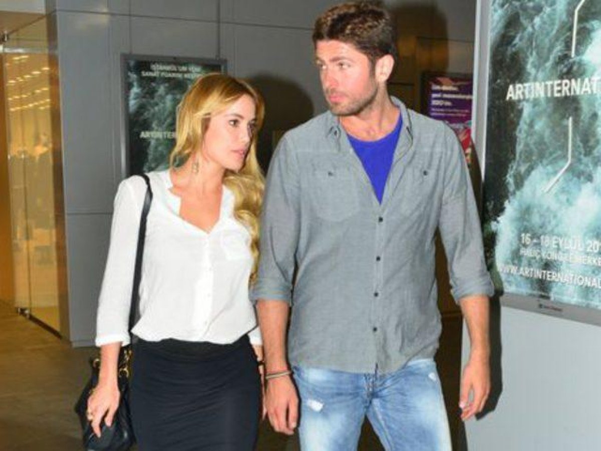 Arka Sokaklar Zeynep in doludizgin aşk yaşadığı eski sevgilisine bakın! Survivor da fırtına gibi esiyor #1