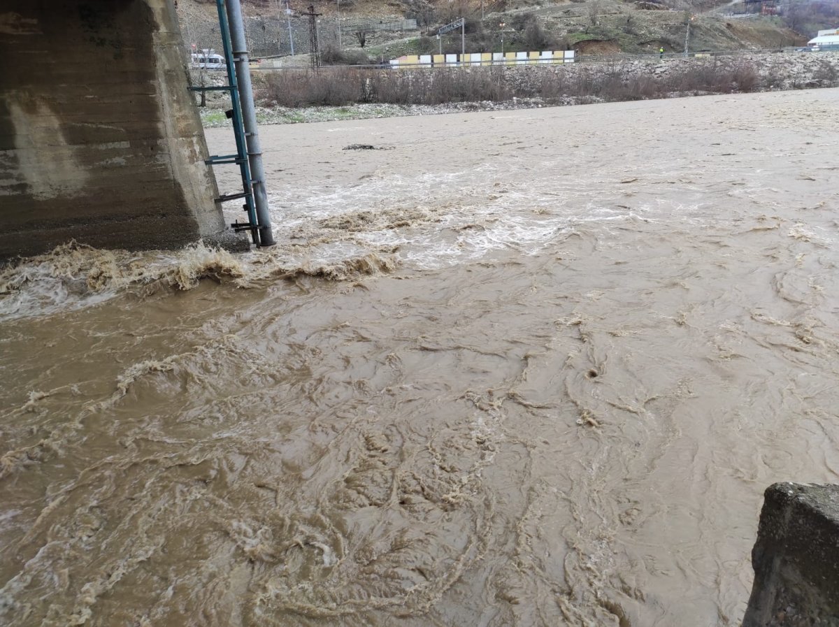 Batman da şiddetli rüzgar hayatı olumsuz etkiledi #2