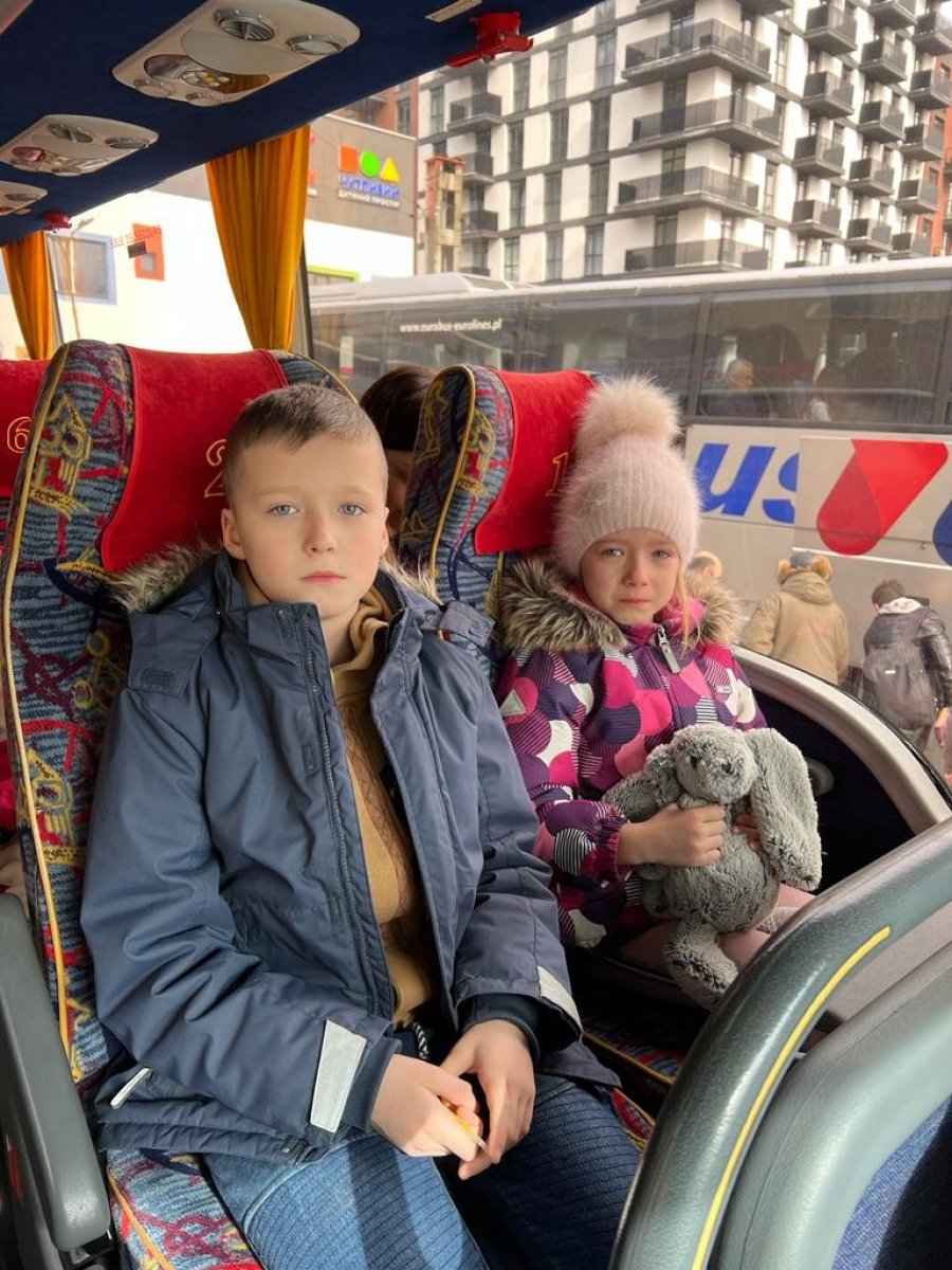 Ukrayna daki savaştan çocuklarıyla kaçan anne, yaşadıklarını anlattı #3