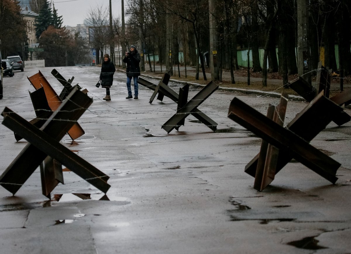Ukrayna’da direniş: Hendekler kazılıyor, barikatlar kuruluyor #6