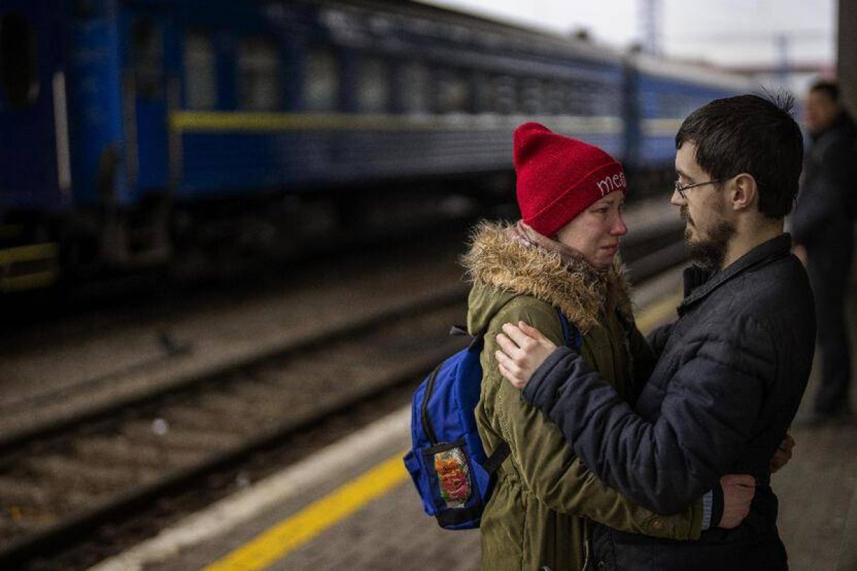 Binlerce Ukraynalı, Rusya nın saldırdığı Kiev den trenlerle kaçtı #17