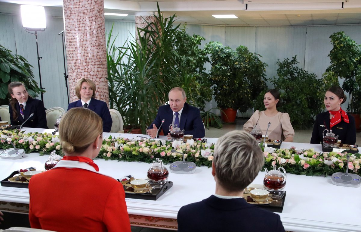 Vladimir Putin visited Aeroflot training center #1