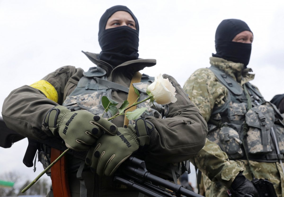 Ukraynalı iki asker, dünyaevine girdi #8