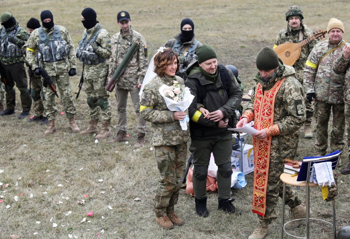 Ukraynalı iki asker, dünyaevine girdi #5