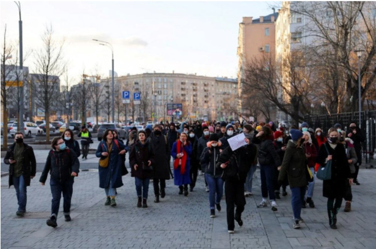 Rusya da savaş karşıtı protestolarda bir gün içerisinde 3 bin 500 gözaltı #3