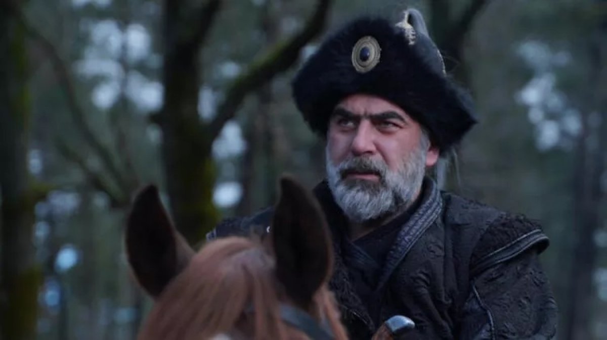  Büyük Selçuklu dan ayrıldı, Hakim dizisine katıldı! Yeni rolüyle heyecanı arşa çıkaracak #1