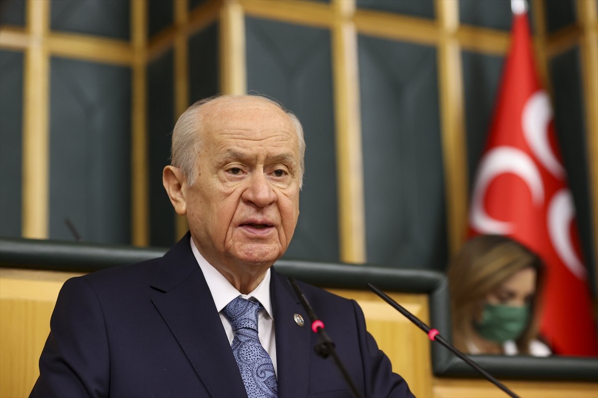 Devlet Bahçeli: Altın satar gibi yağ satanlar onurlarını da satmışlardır #1