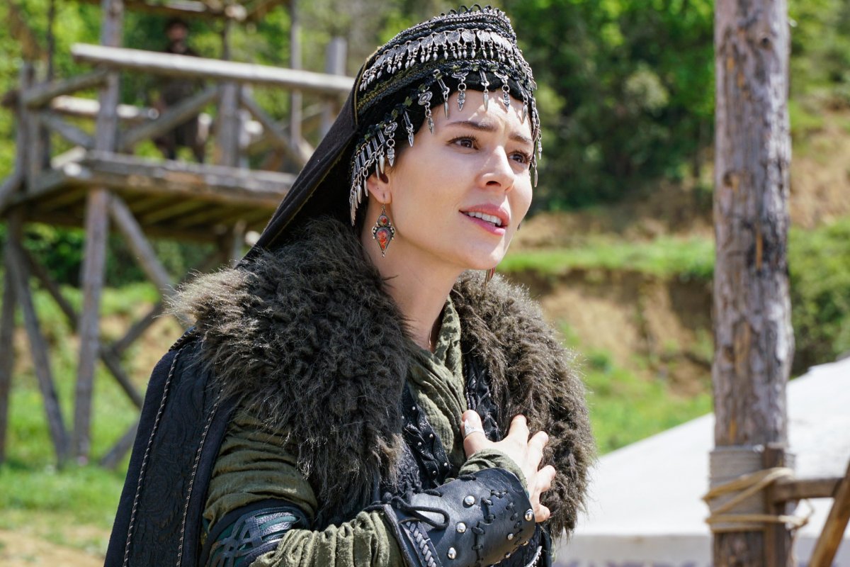 Osman Bey in cesur hatunu Malhun un eski karelerini gören şoke oldu!  Sivilcelerinden nasıl kurtuldun?  #1