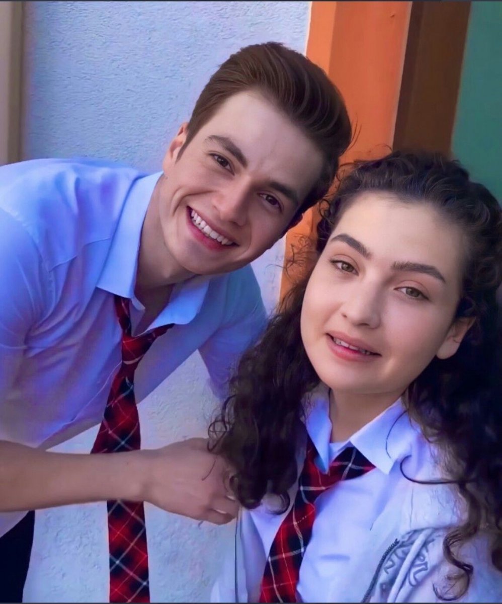 Kardeşlerim in Aybike si göbeğini dışarıda bırakan elbisesiyle ortalığı yıktı geçti! Aman Berk görmesin... #6