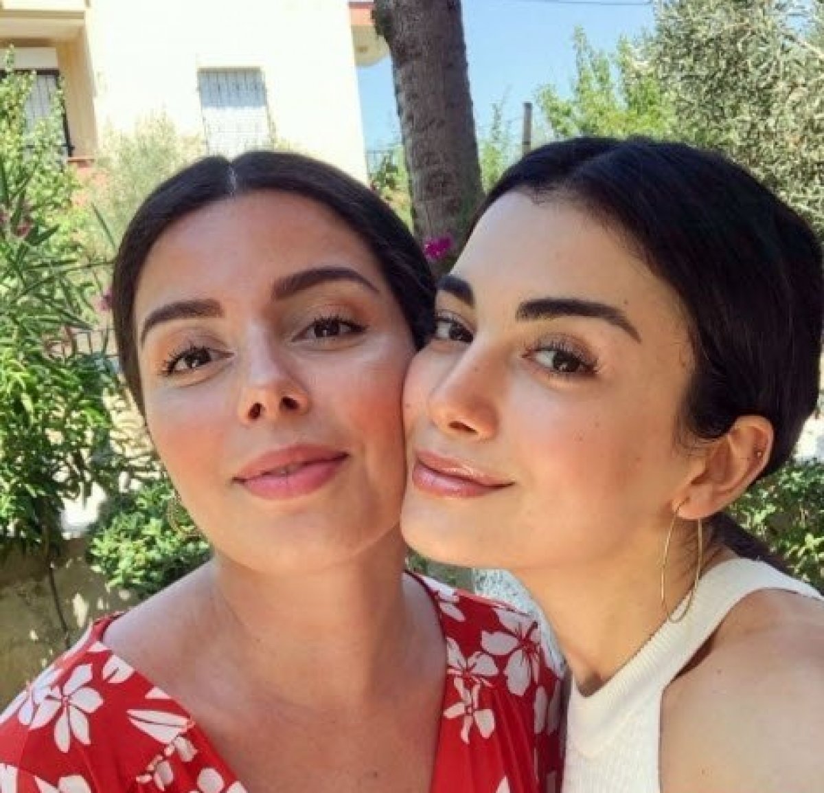 Yemin in Emir i Gökberk Demirci nin baldızına bakın! Özge Yağız dan farkı yok gibi...  #1